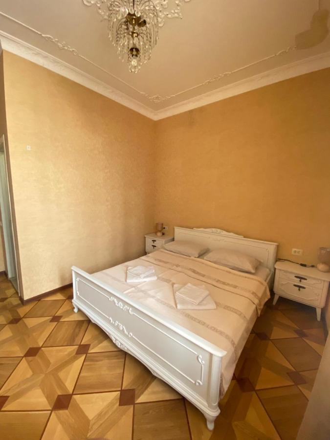 K&N Guesthouse Tbilisi Eksteriør bilde