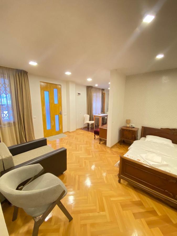 K&N Guesthouse Tbilisi Eksteriør bilde