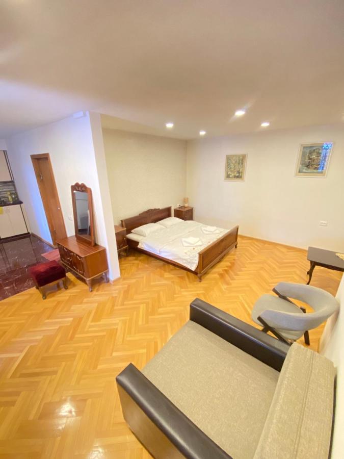 K&N Guesthouse Tbilisi Eksteriør bilde
