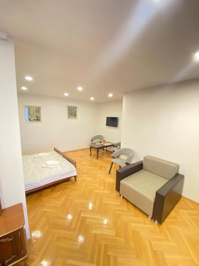 K&N Guesthouse Tbilisi Eksteriør bilde