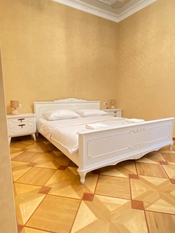 K&N Guesthouse Tbilisi Eksteriør bilde