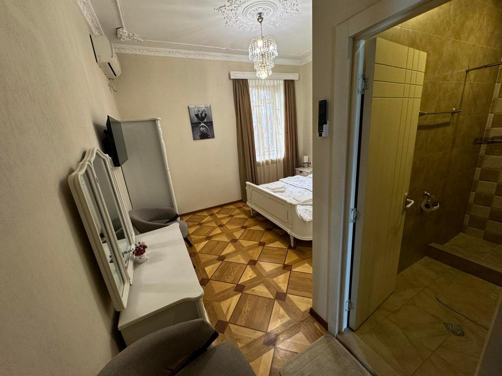 K&N Guesthouse Tbilisi Eksteriør bilde