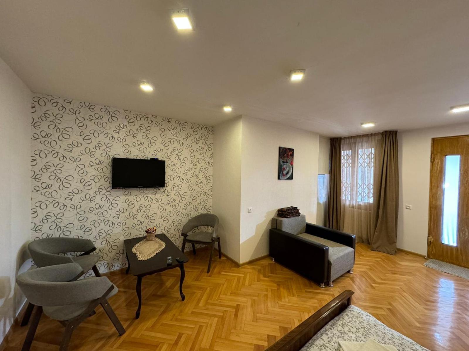 K&N Guesthouse Tbilisi Eksteriør bilde