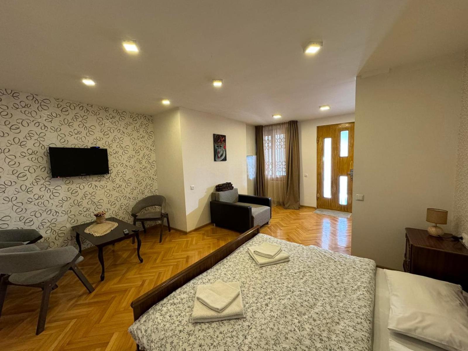 K&N Guesthouse Tbilisi Eksteriør bilde